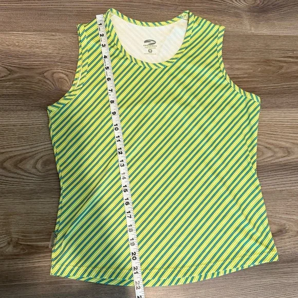 Brooks Green Stripe Running Tank Top Women’s size Medium - Picture 8 of 8